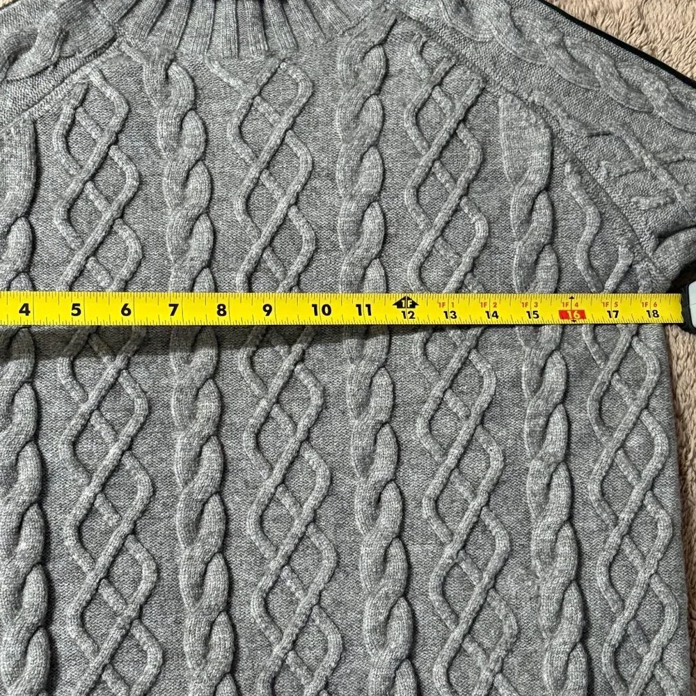 Like New Evereve Turtleneck Harlow Gray Cable Knit Sweater Leather Sleeve Size S - Picture 9 of 10